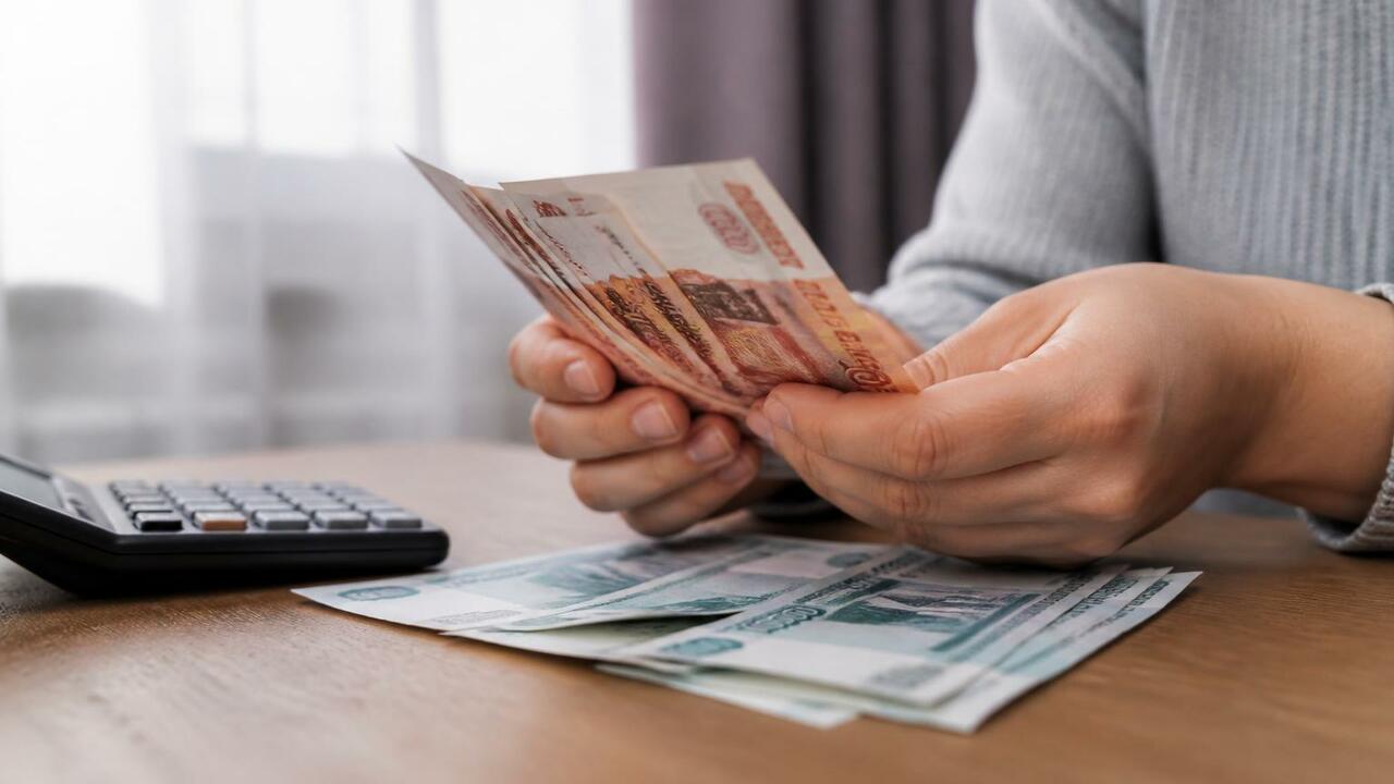 61% россиян высоко оценили свою финансовую грам...