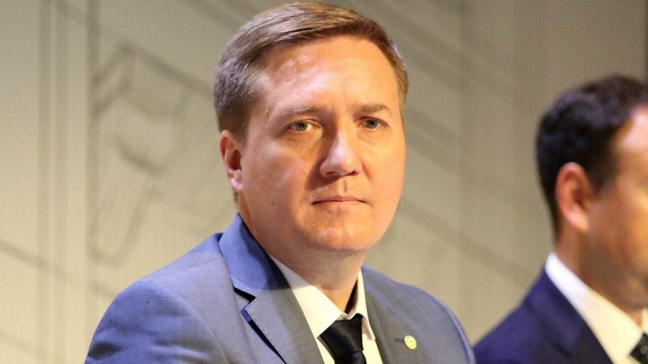 Алексей Лейпи: первичный рынок перегрет предложением, вторичный набирает обороты На Финансовом конгрессе Банка России в Санкт-Пе...