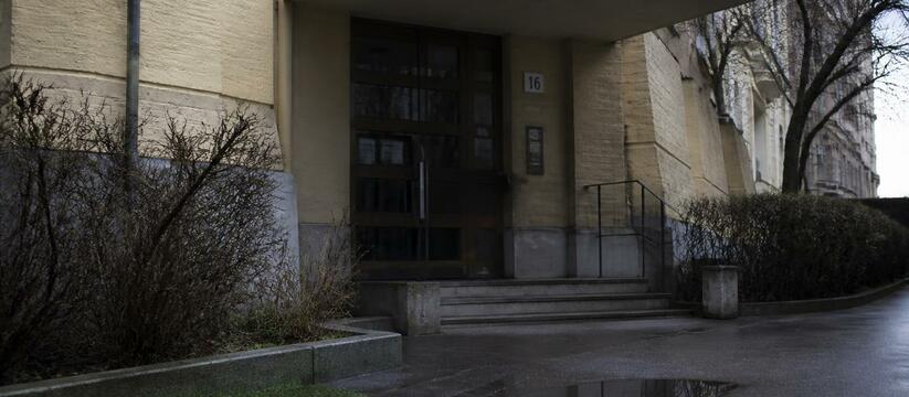 Дом на Станционной в Кургане топит канализацией: жильцы третью неделю без помощи Жители дома №13 на Станционной в Кургане третью...